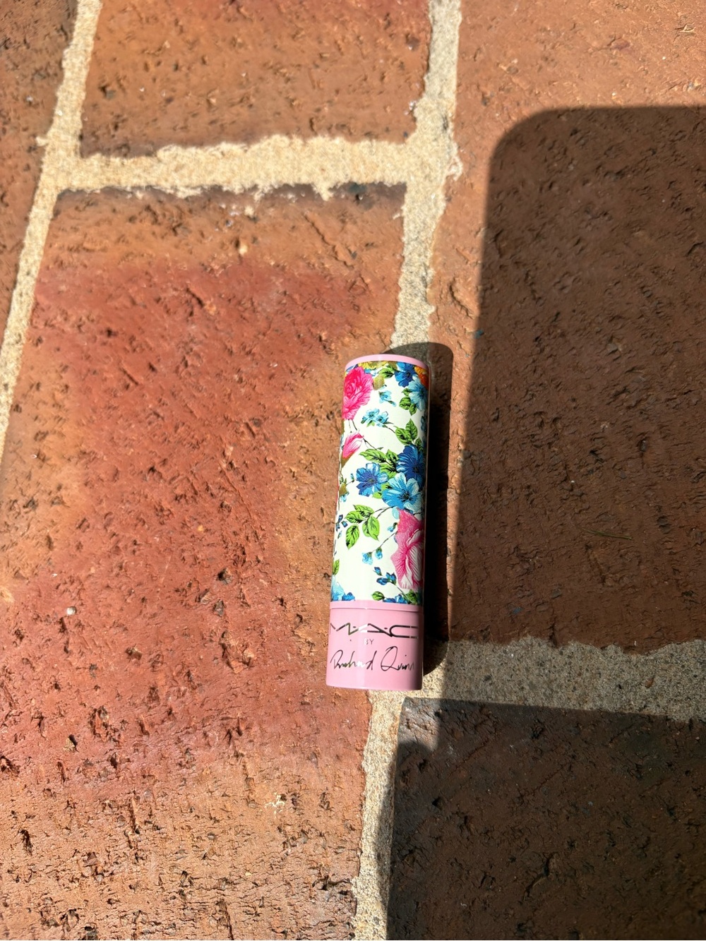 MAC Richard Quinn matte lipstick in mega magenta - Picture 4 of 4